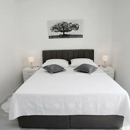Apartman Marinela